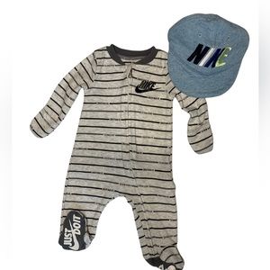 NIKE “Just Do It” Footsie Onesie & Hat Set- Size Newborn